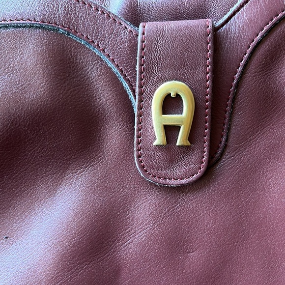 Vintage Etienne Aigner Leather Purse - Picture 3 of 14